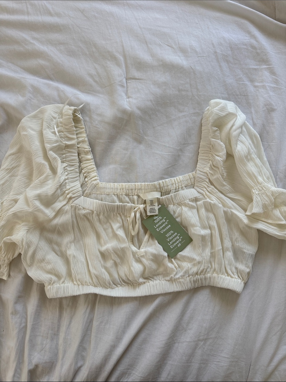 H&M Cream Puff-Sleeve Cropped Blouse - Picture 1 of 2